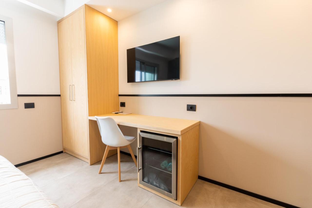 Antares Rooms And Suites Олбия Екстериор снимка