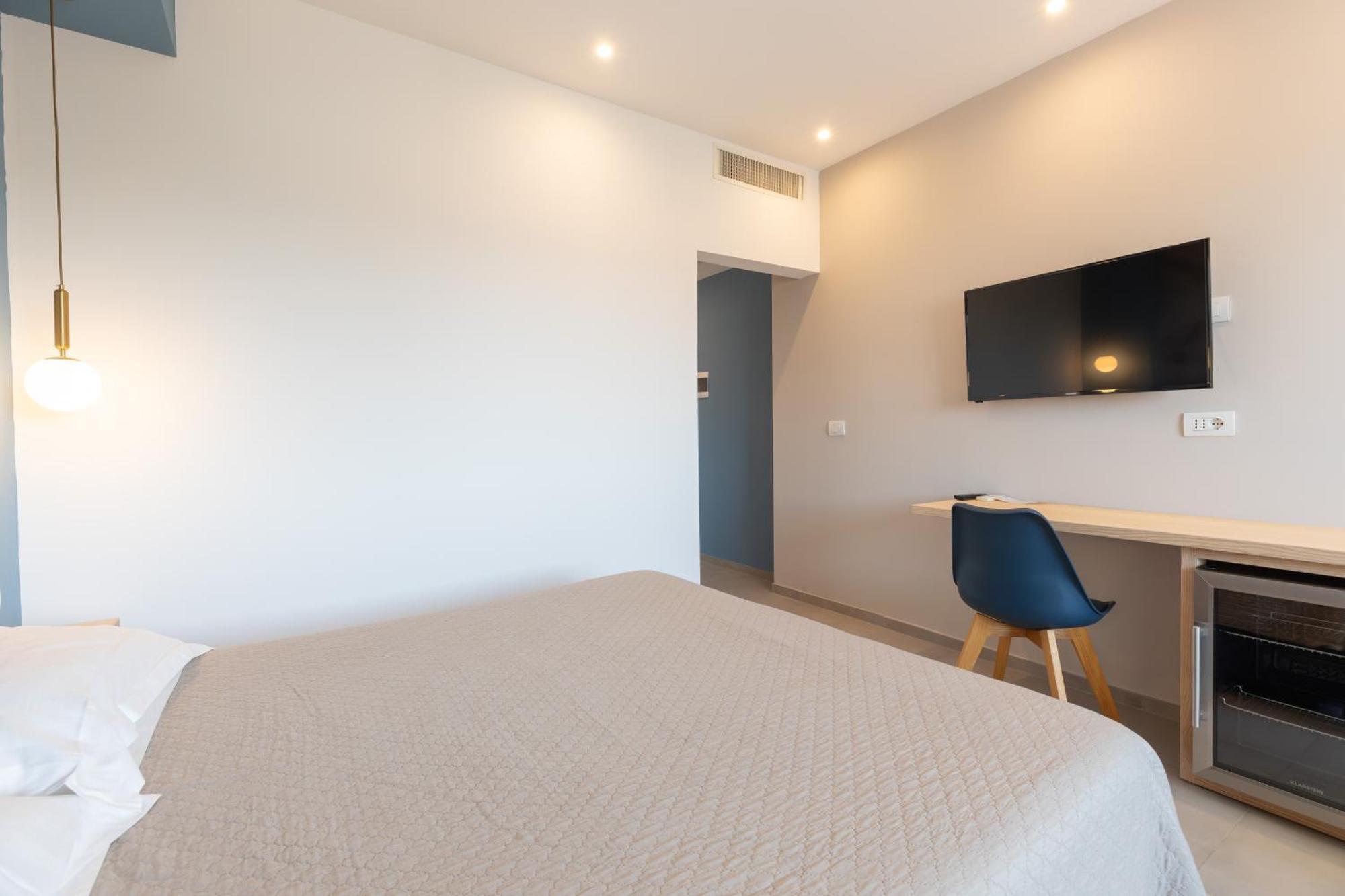 Antares Rooms And Suites Олбия Екстериор снимка