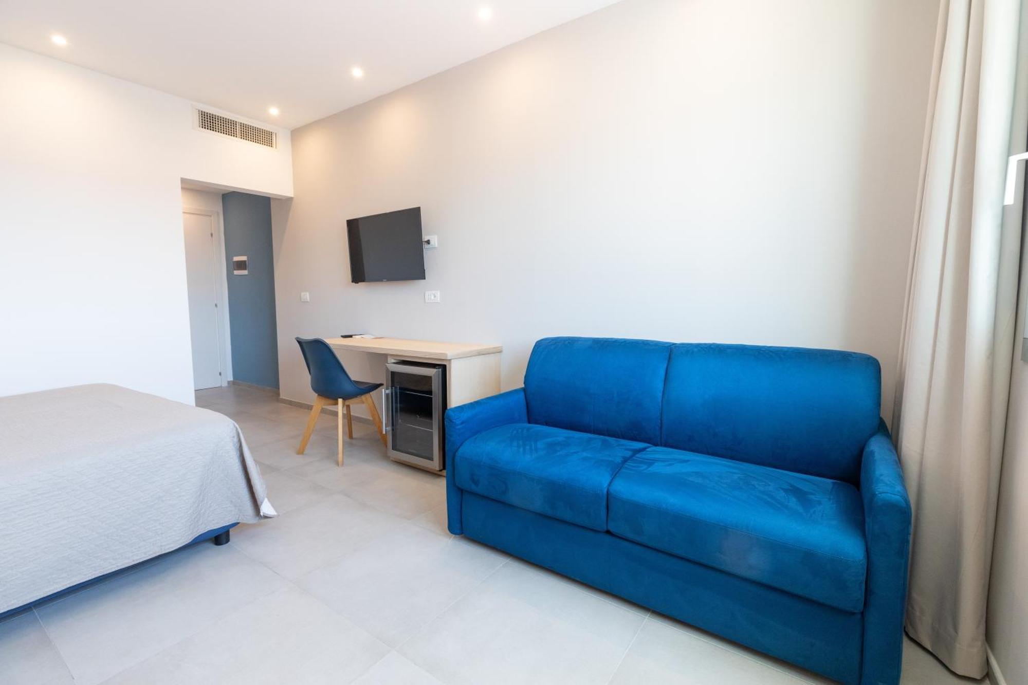 Antares Rooms And Suites Олбия Екстериор снимка