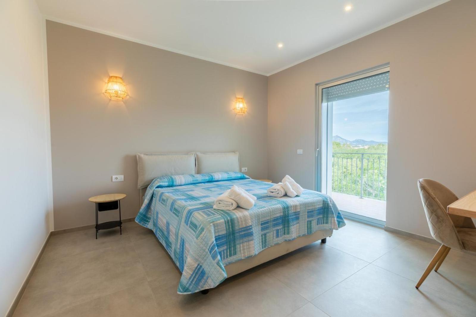 Antares Rooms And Suites Олбия Екстериор снимка