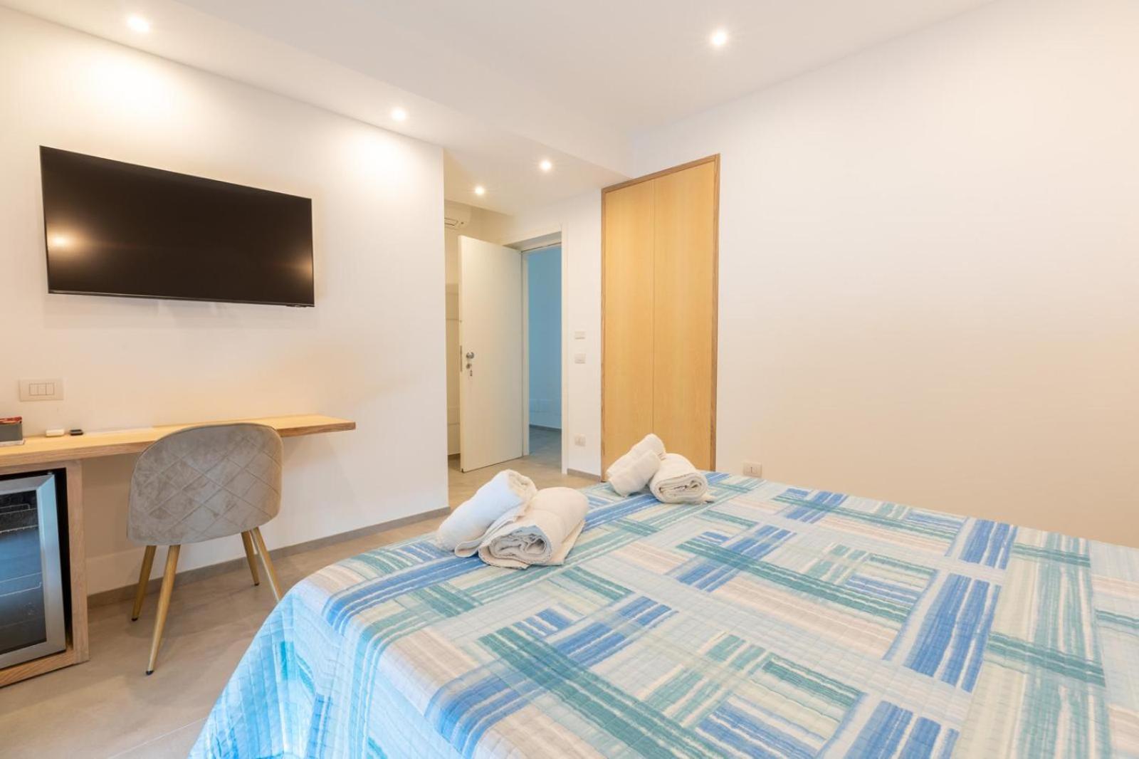 Antares Rooms And Suites Олбия Екстериор снимка